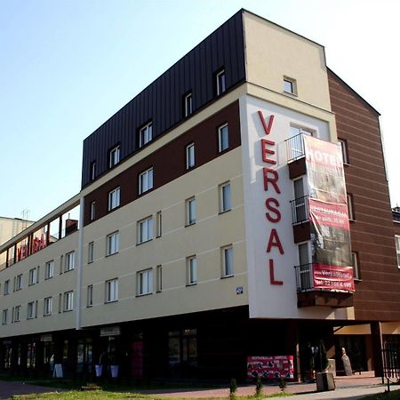 Versal Airport Modlin Nowy Dwór Mazowiecki Kültér fotó